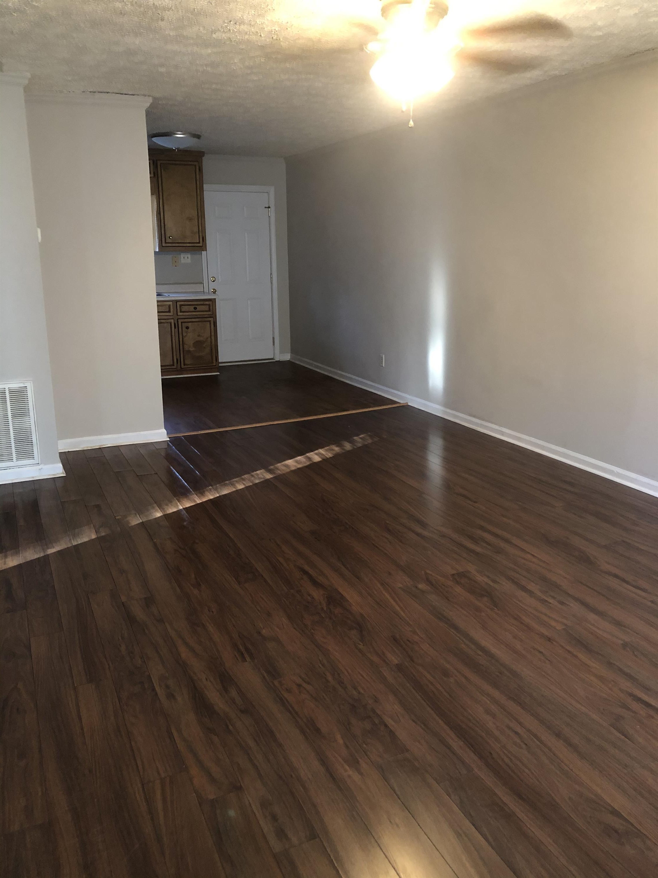 1001 W Hancock St unit B – photo 4