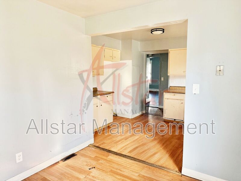 1374 E 94th St – photo 3