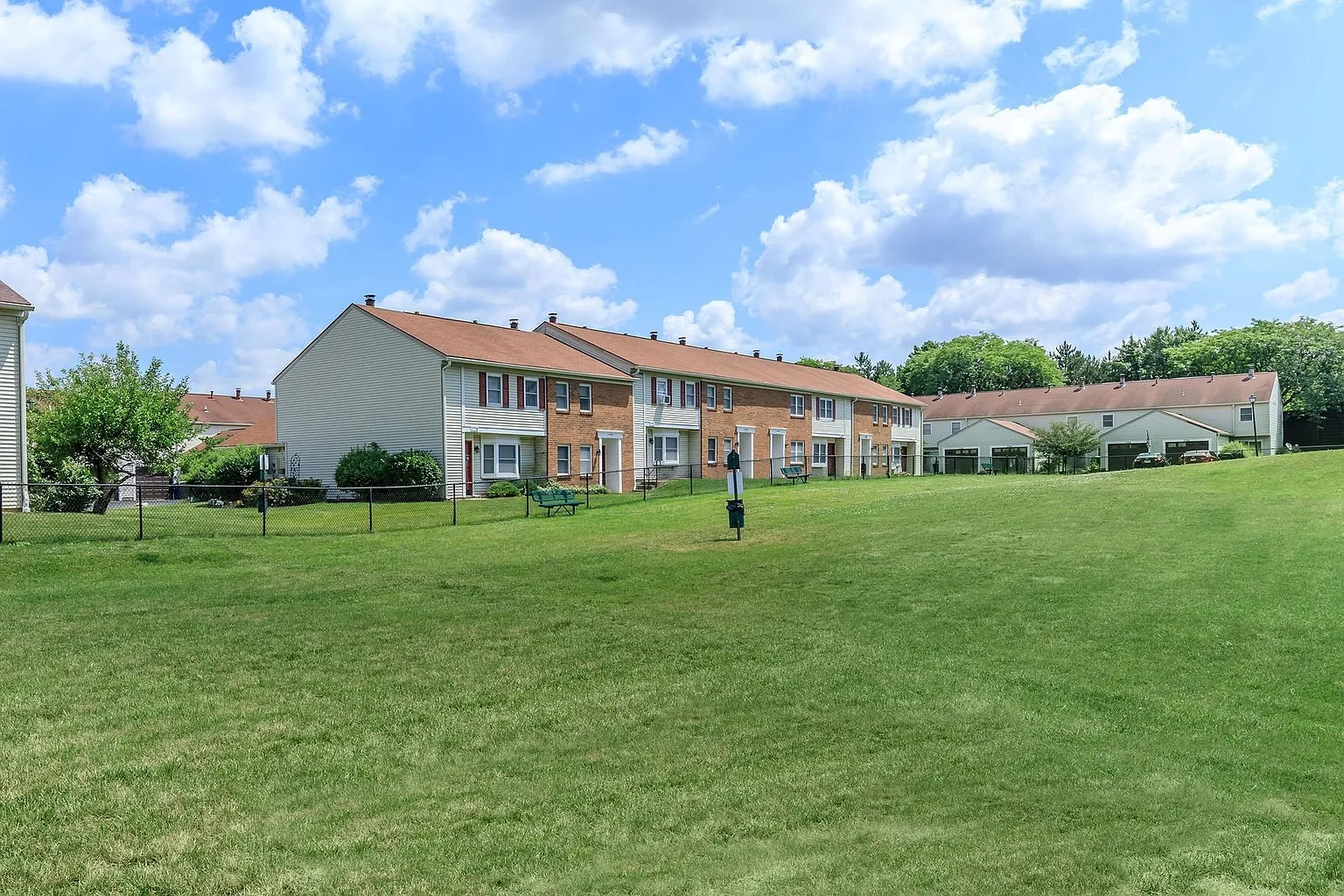 Park Club Townhomes – photo 1