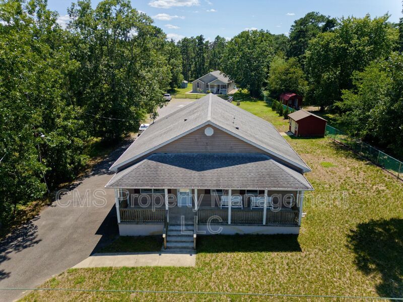 756 Lakehurst Rd unit B – photo 2