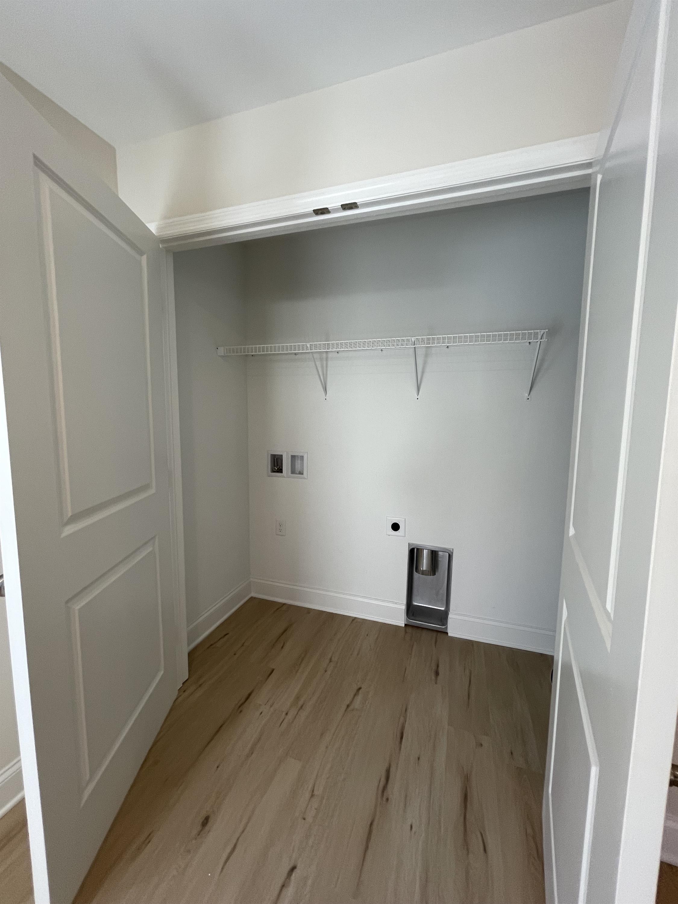 2405 Harley St – photo 5