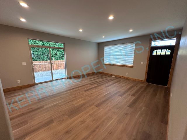 225 NE Lucas Rd – photo 2