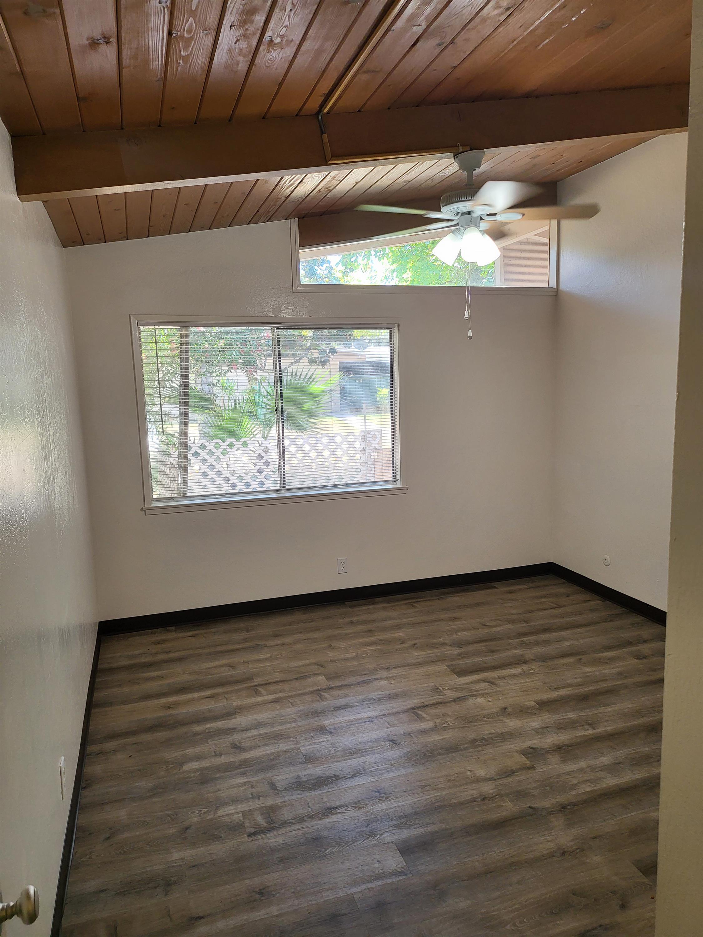 1728 W Shaw Ave – photo 5