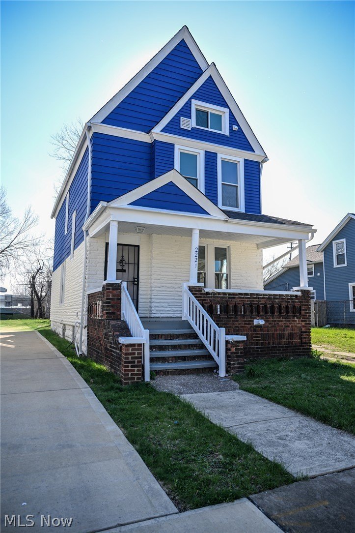 2221 E 97th St – photo 1
