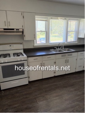 107 E Vermont St – photo 3