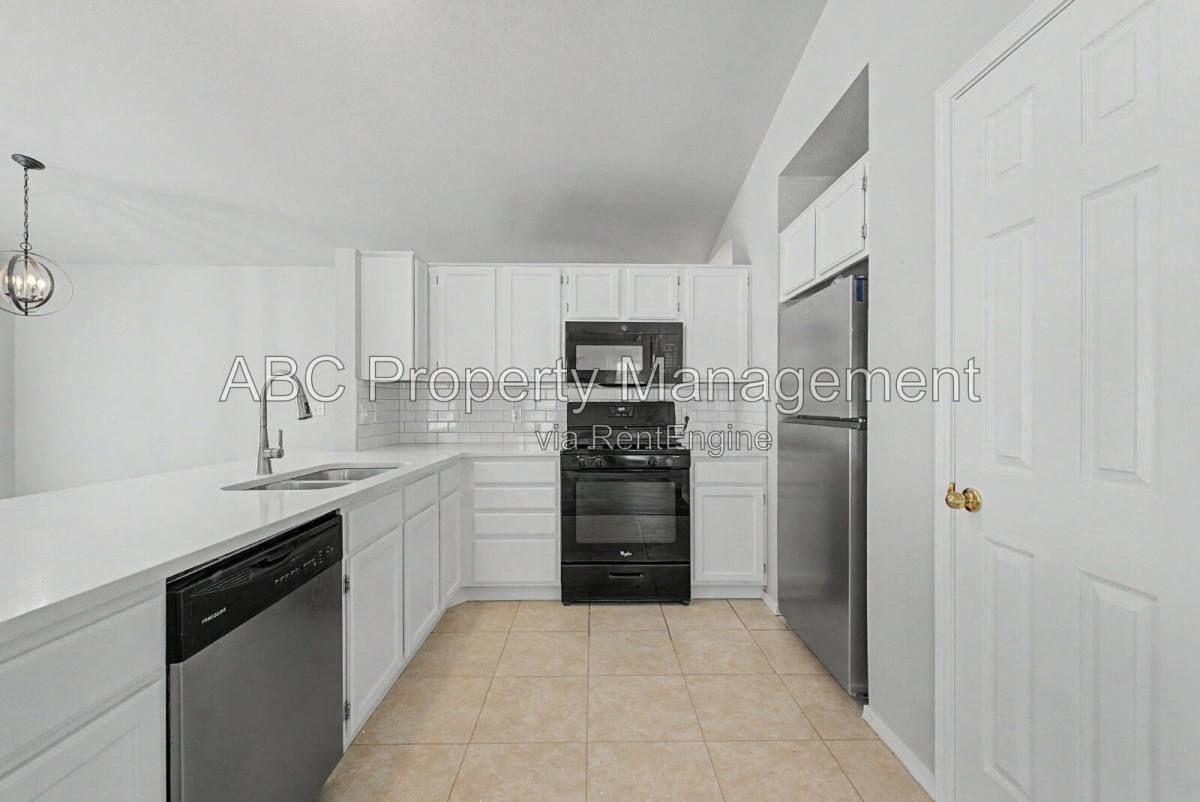 3345 W Essex Dr – photo 3