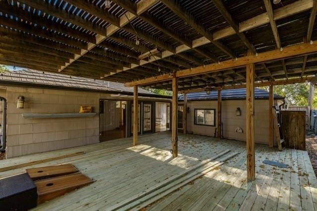 452 Delaine Dr – photo 3
