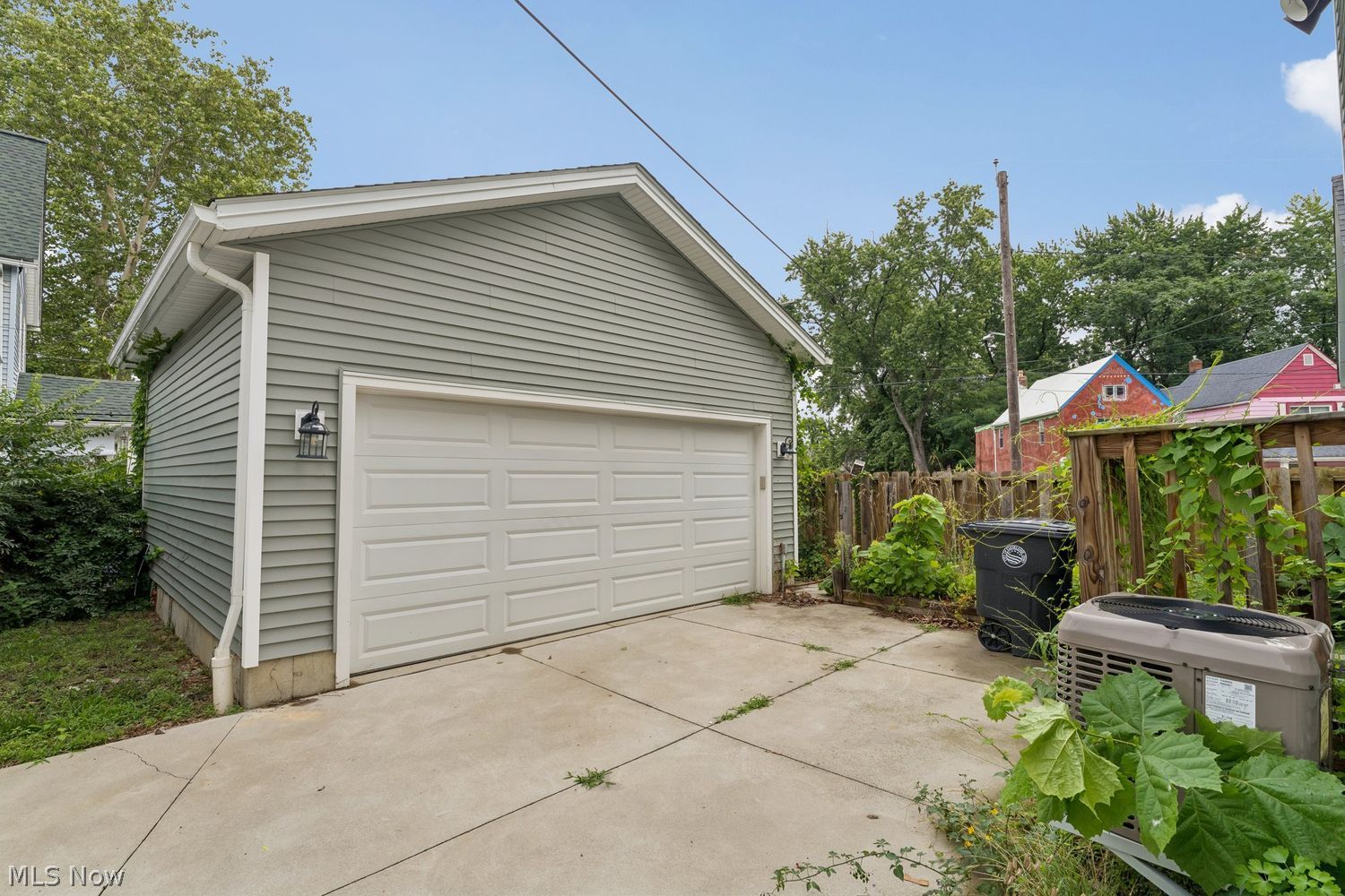 12027 Wade Park Ave – photo 2