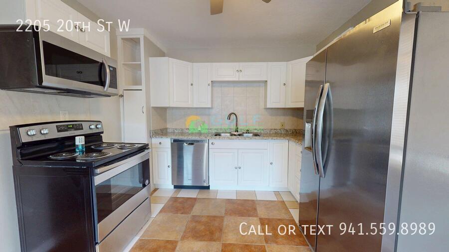 2205 20th St W – photo 4