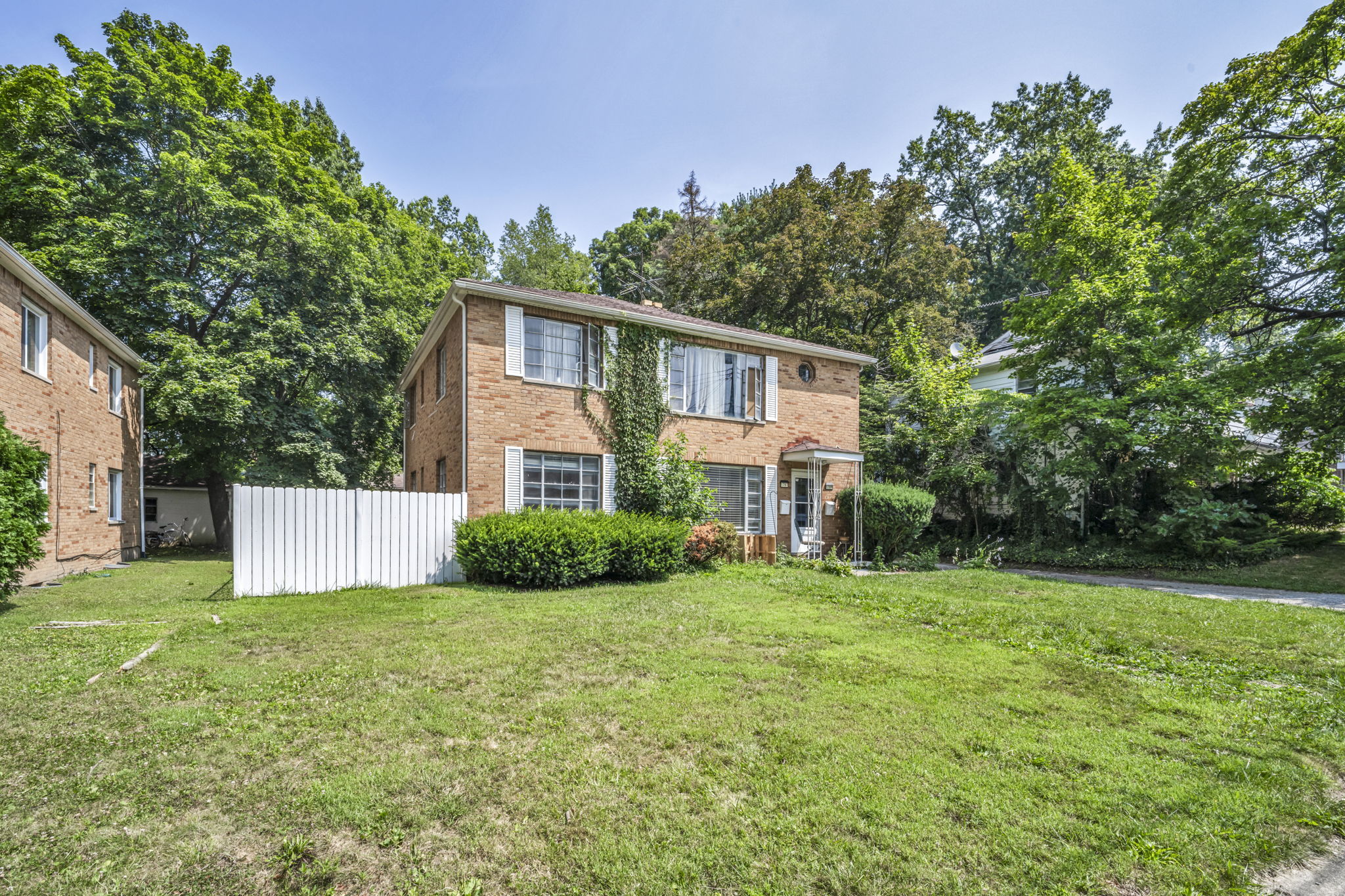 1787 Tanglewood Dr – photo 2