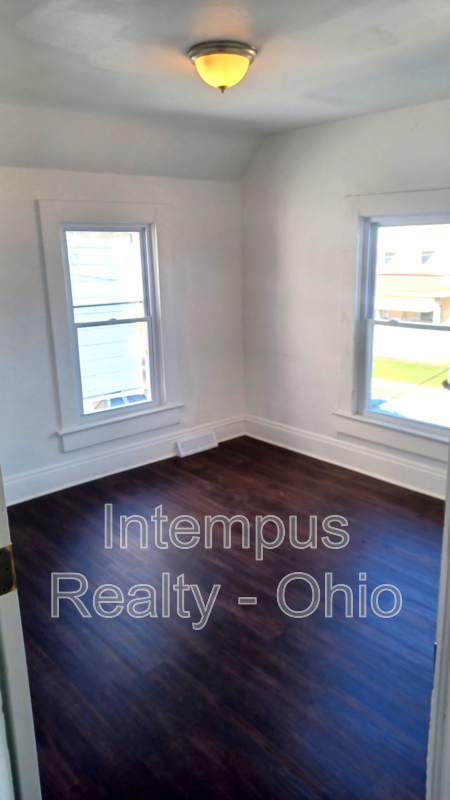 2070 W 105th St – photo 4