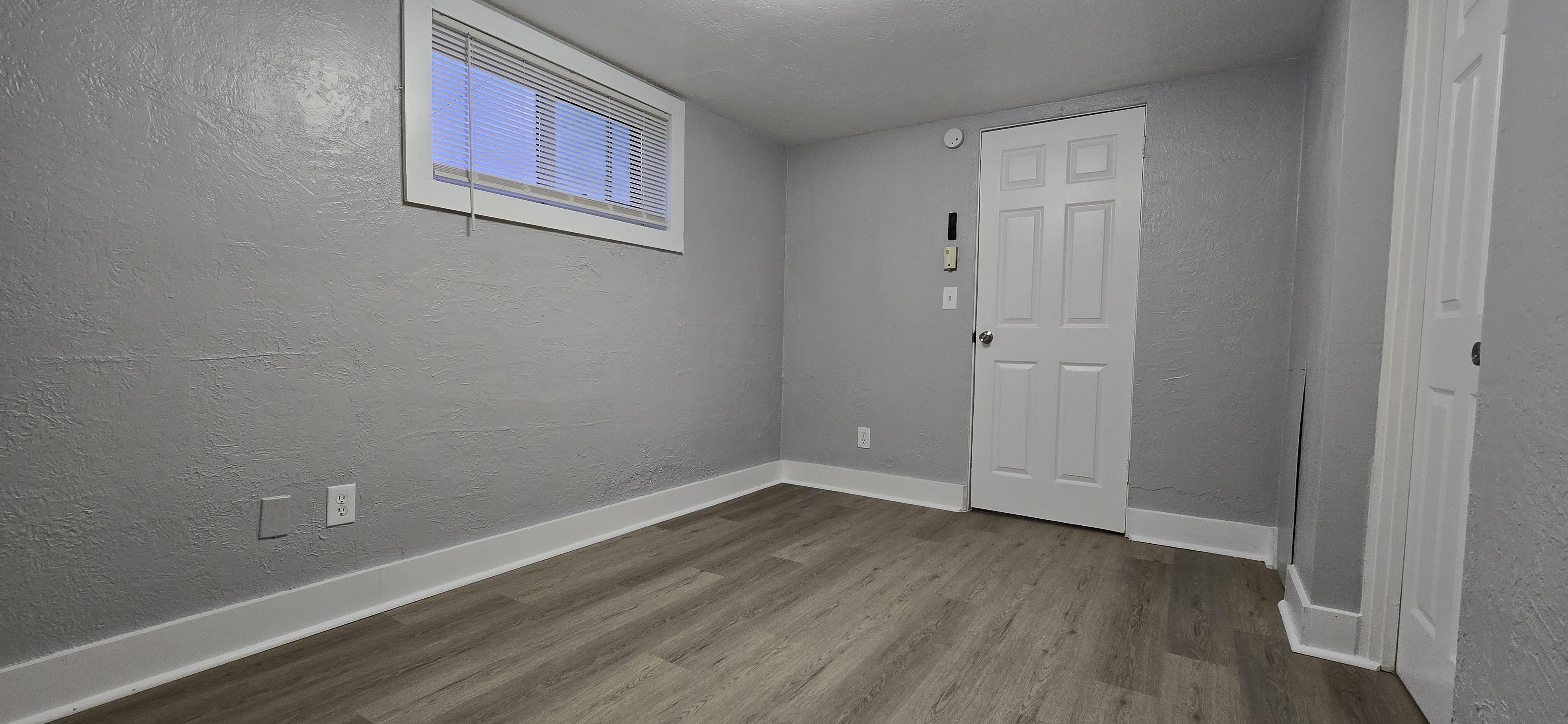 408 1st St unit 3 – photo 5