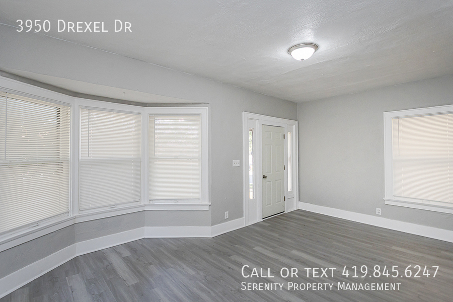 3950 Drexel Dr – photo 3