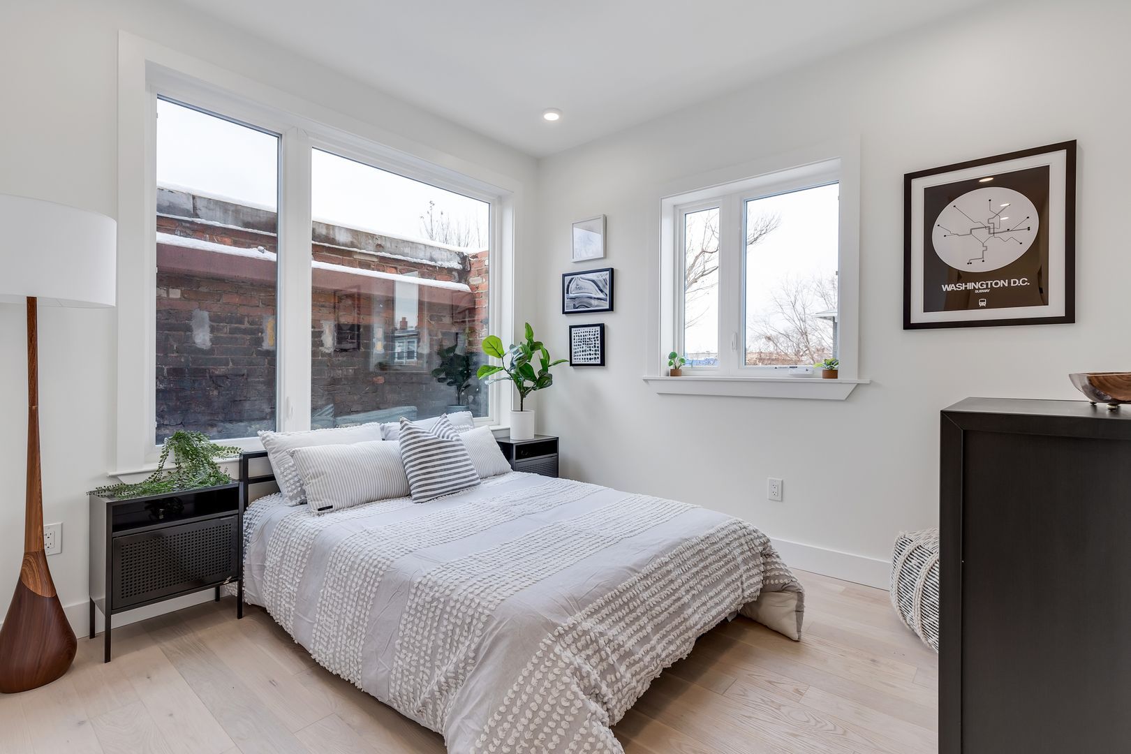 331 15th St NE – photo 1