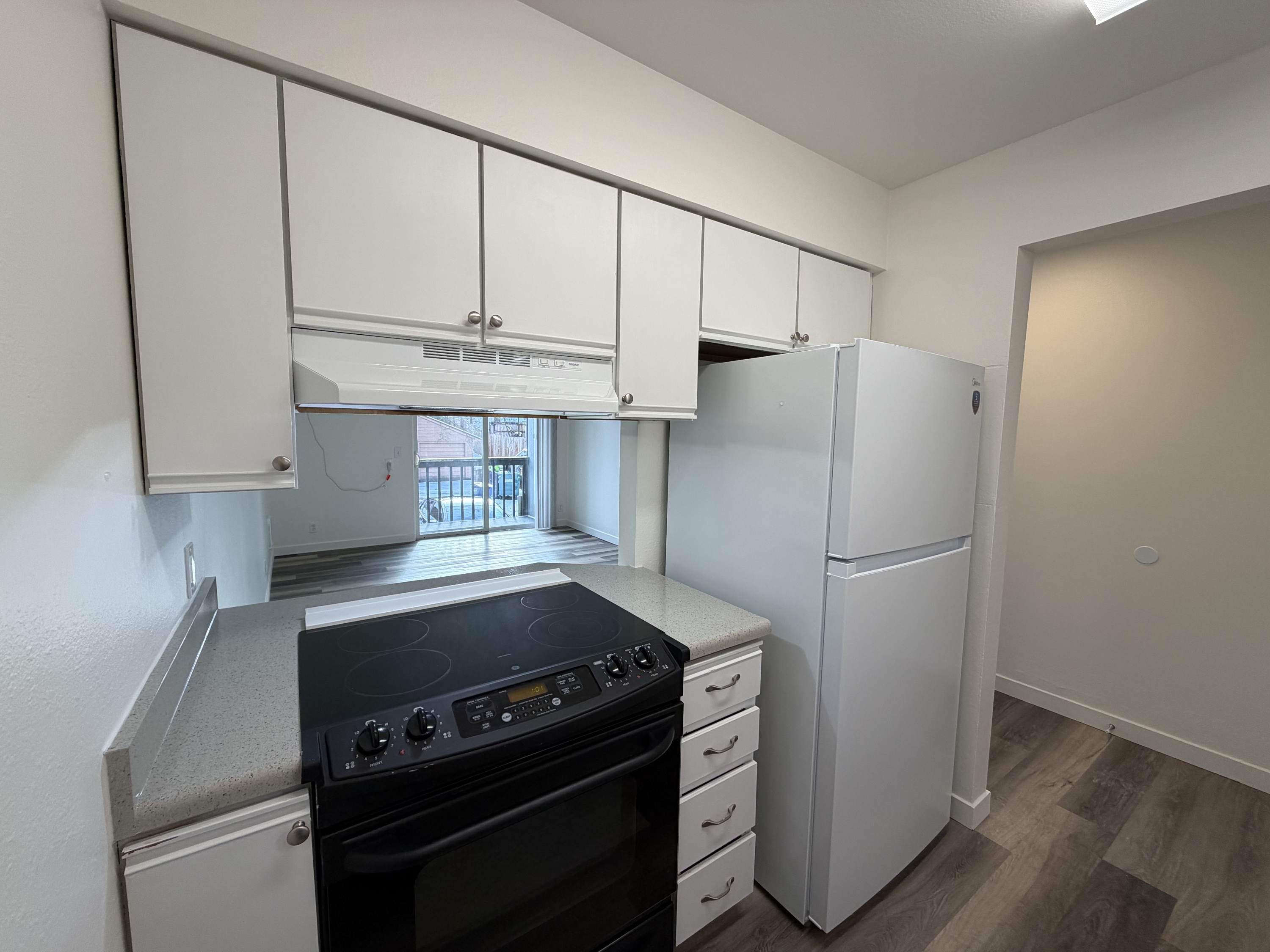 1119 W 11th Ave unit 5 – photo 3