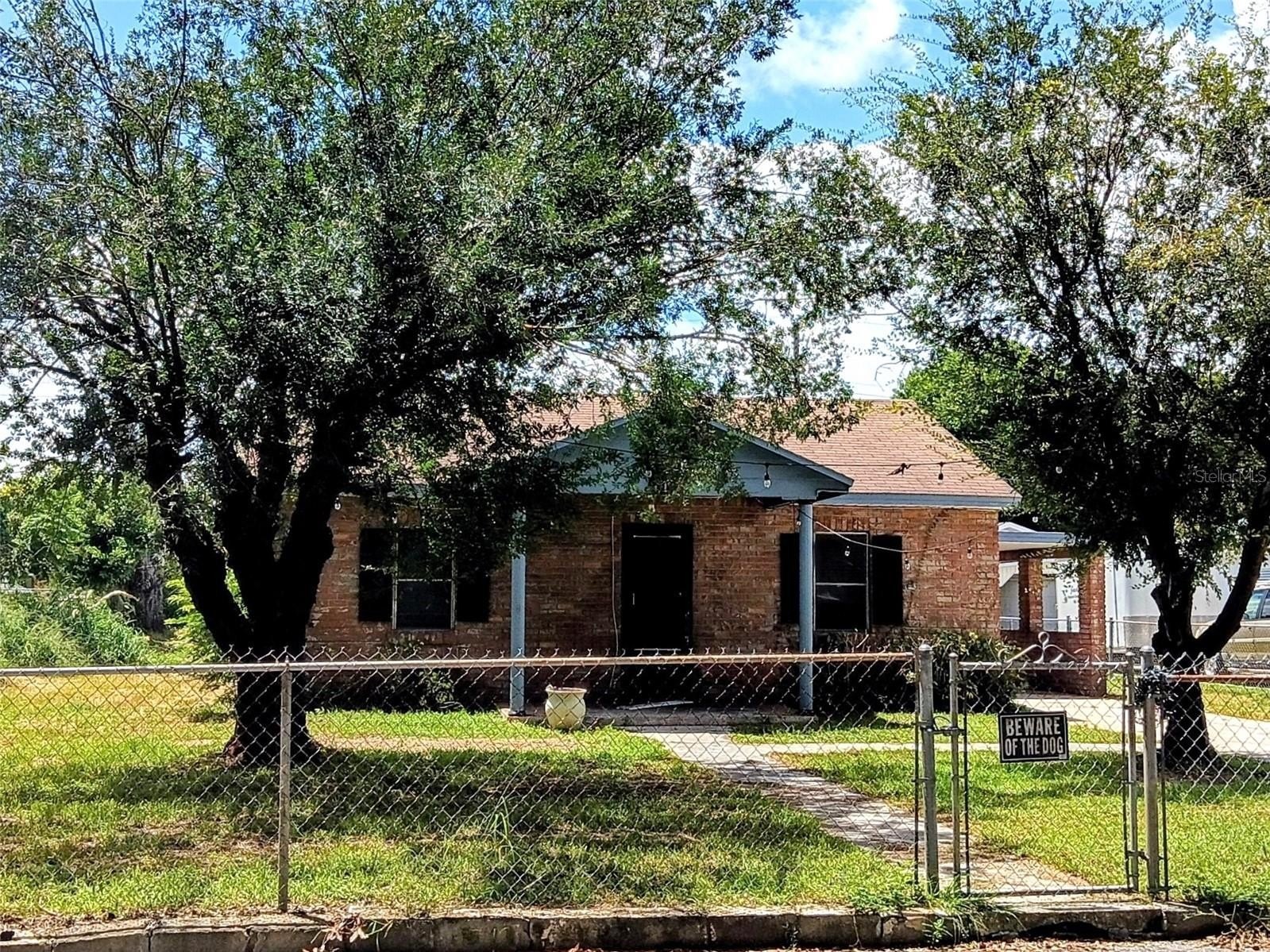 110 Orange Ave – photo 1