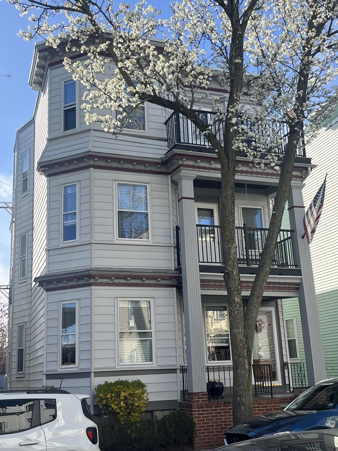 10 Antrim St unit 2 – photo 1
