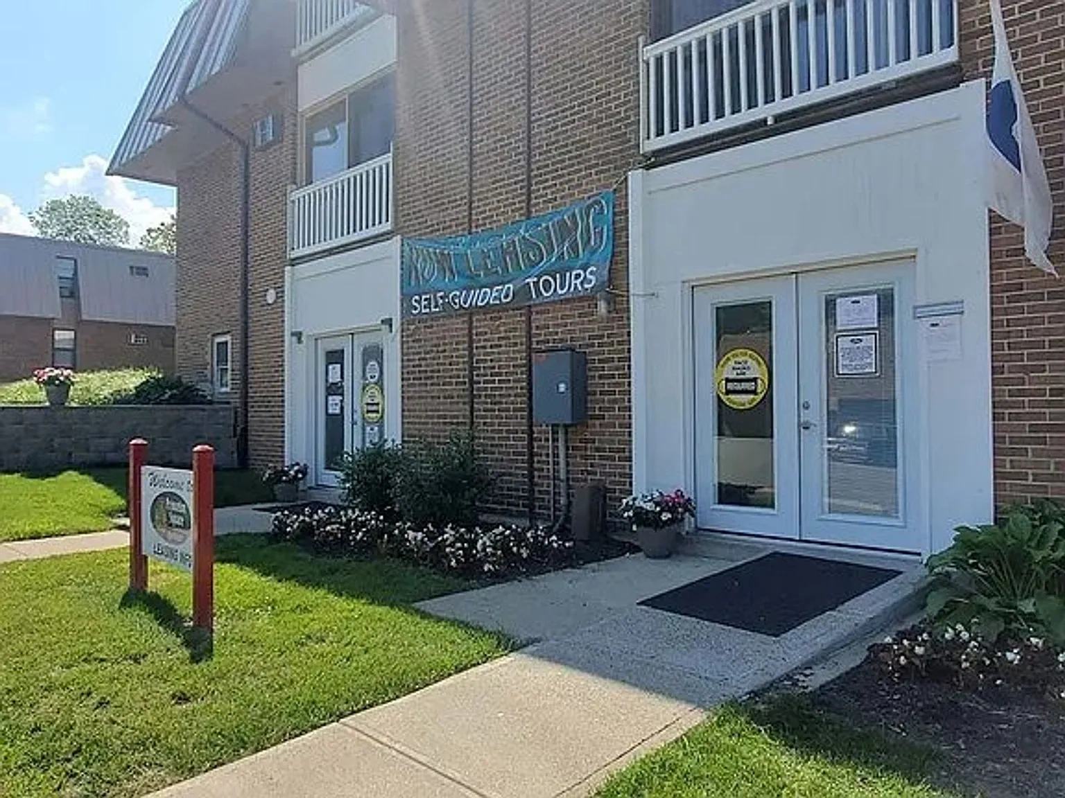 Brookhollow Apartments - BHA – photo 2