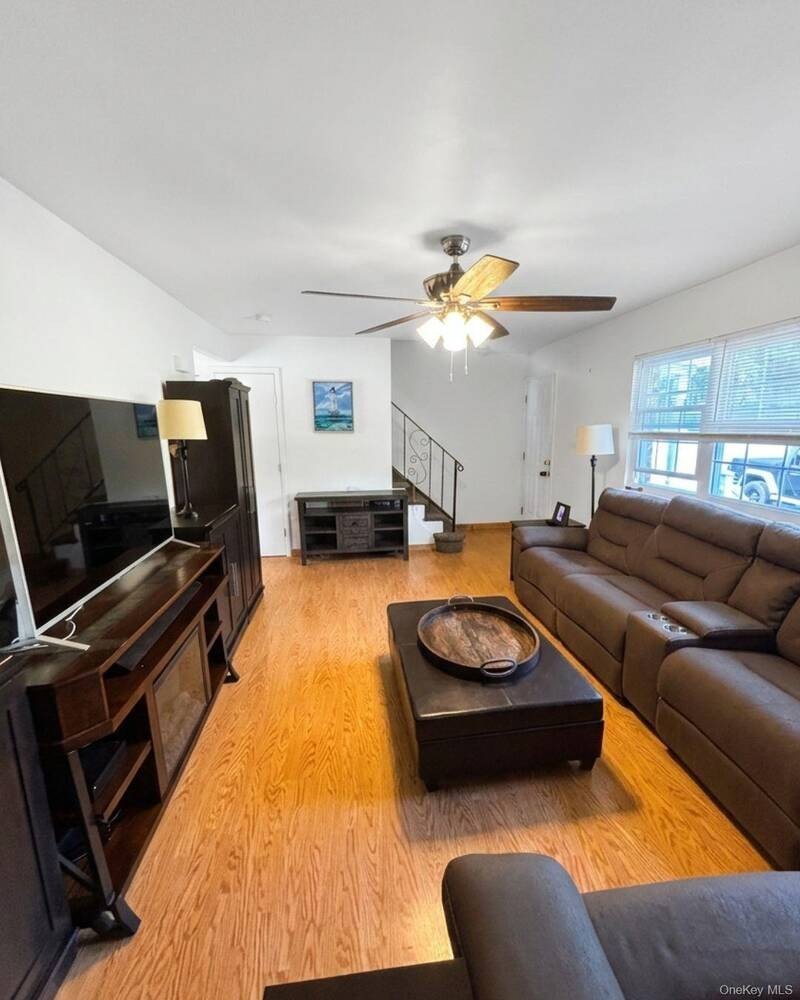 99 Washington St – photo 5