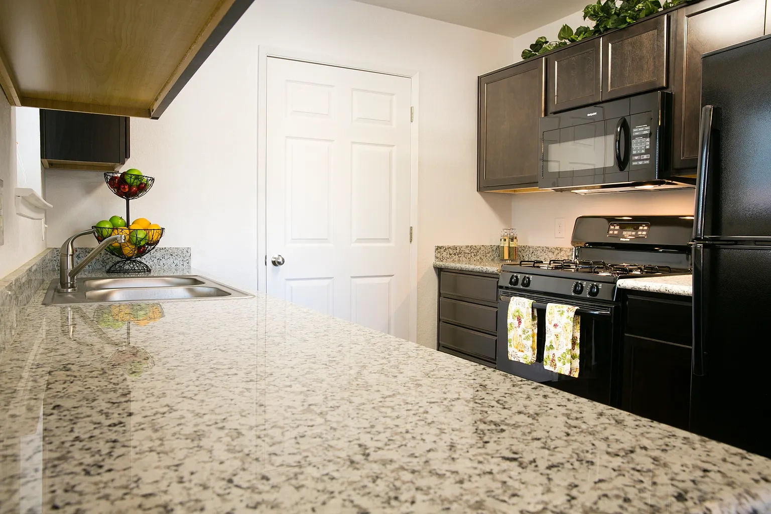 Orchard Village Apartments – photo 3