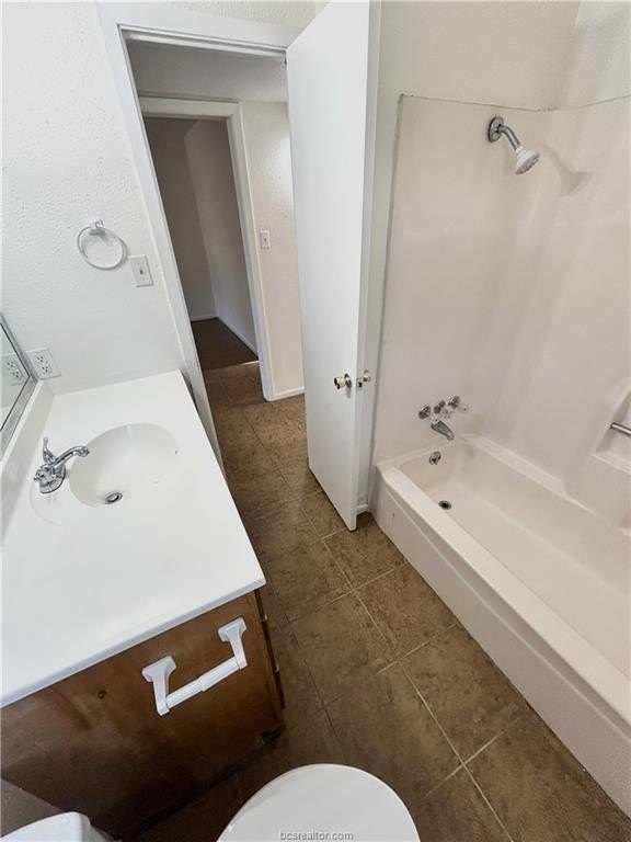 1602 Cloverdale Ct – photo 4