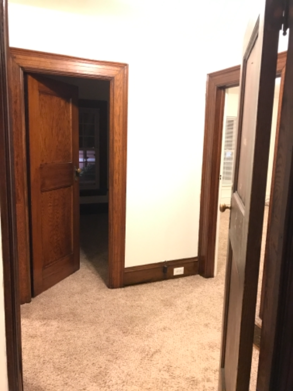 1046 Liberty St – photo 2
