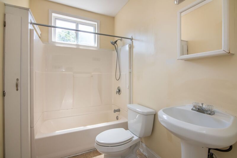 1720 Cullman Ave unit 3 – photo 5