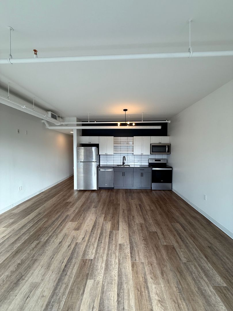 1709 Fifth Ave unit Unit 412 – photo 3