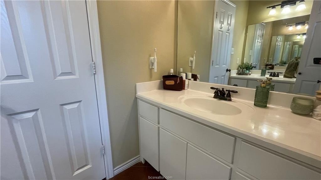 3689 Holick Ln – photo 5