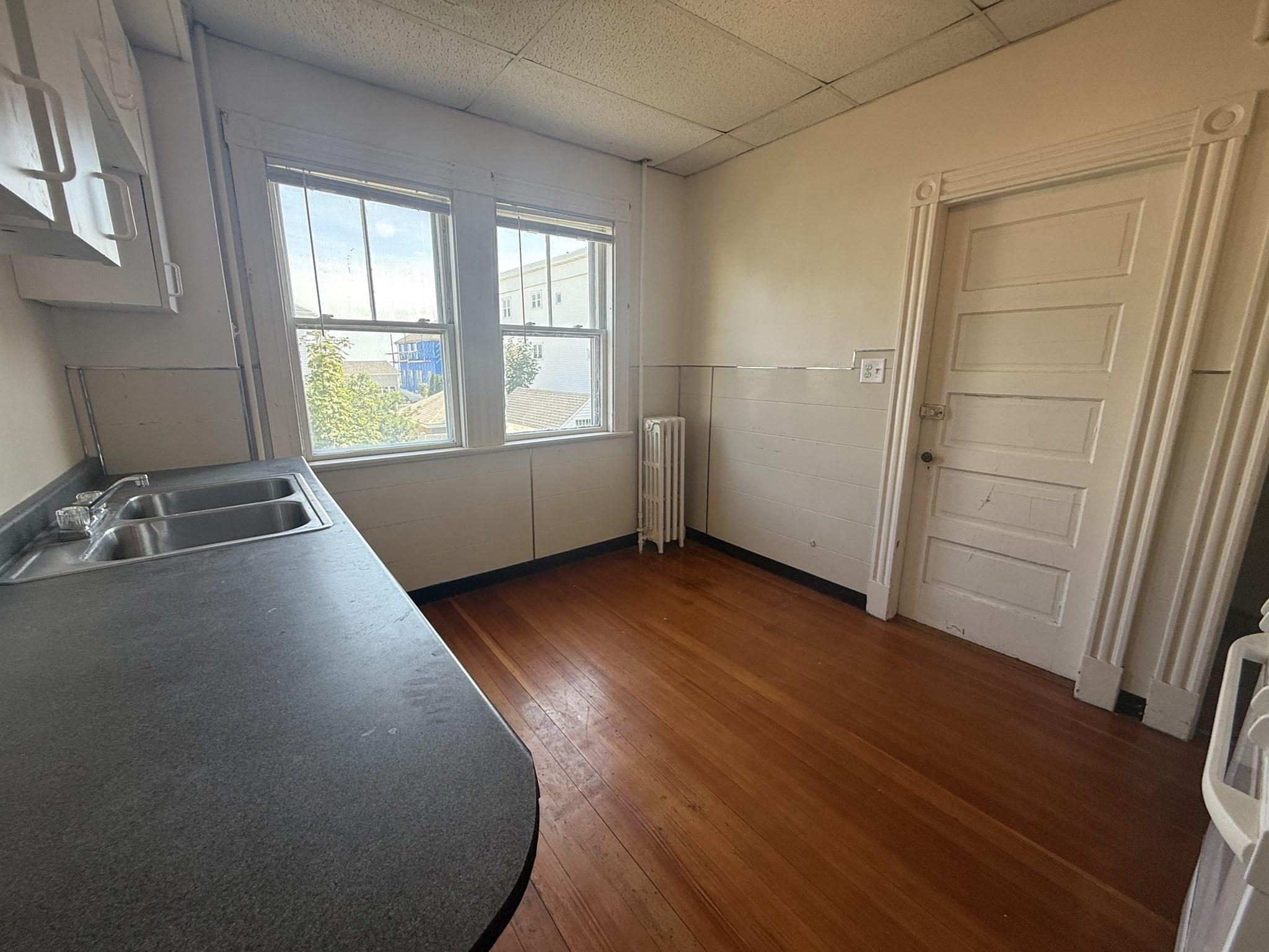 37 Dolphin Ave unit 2 – photo 3