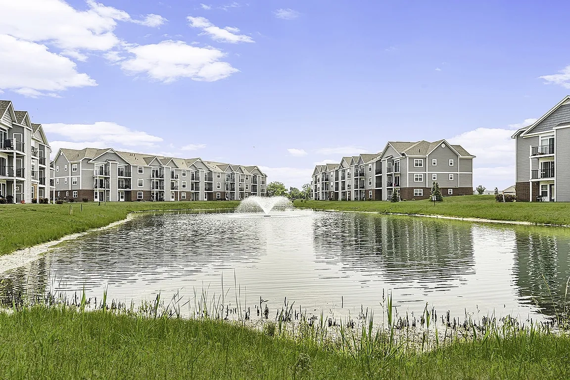Tracy Creek Apartment Homes – photo 1
