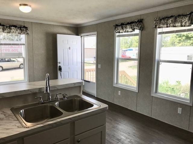 8001 Hamilton Ave #5 – photo 5