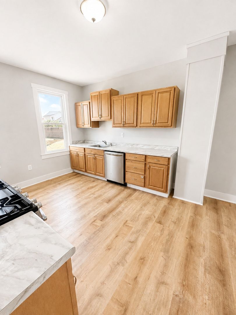 268 Butler St unit 268 – photo 2
