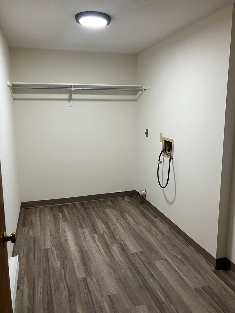1115 Stephenson Dr unit 1144J – photo 4