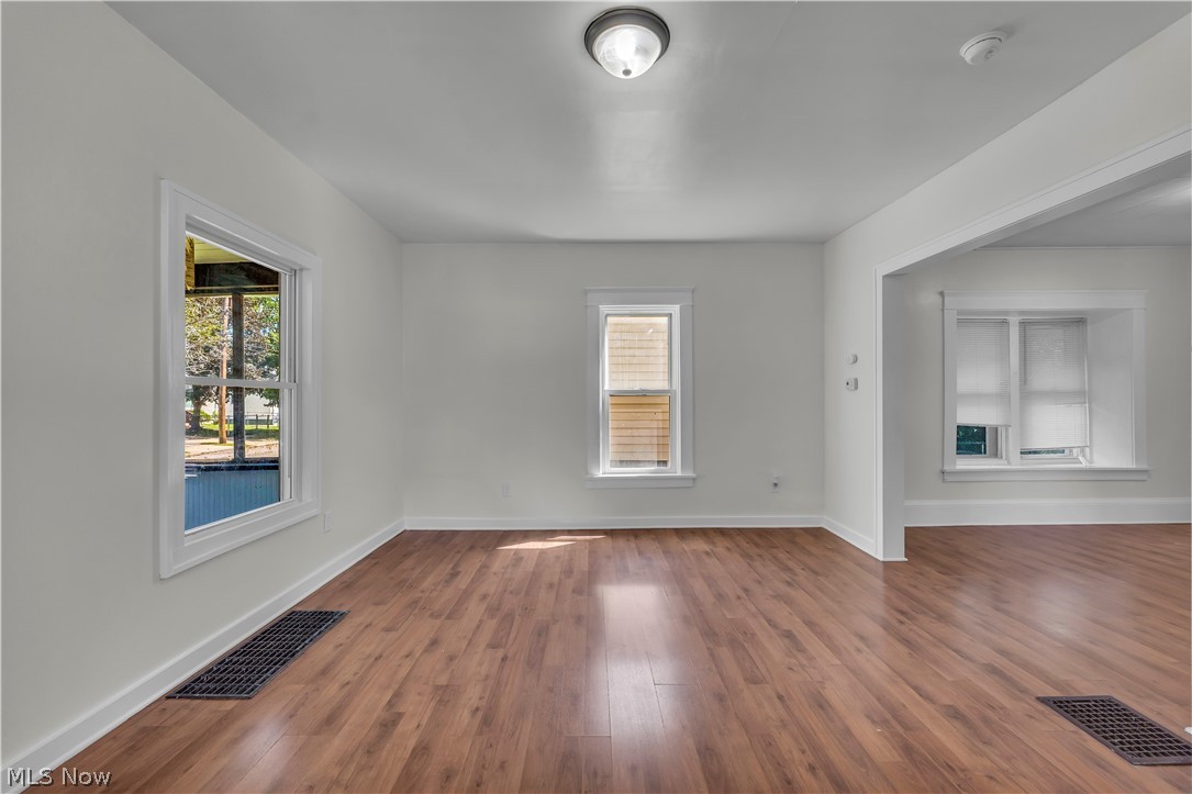 1296 W Wilbeth Rd – photo 5