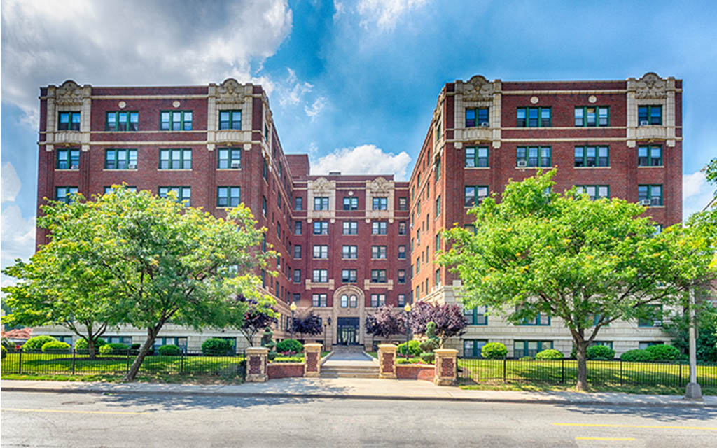111 S Harrison St unit 202 – photo 1