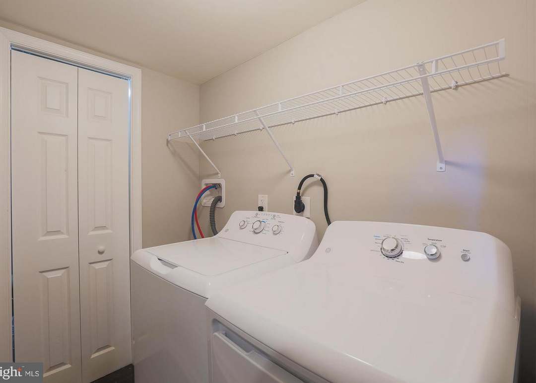 8727 Avondale Rd – photo 5