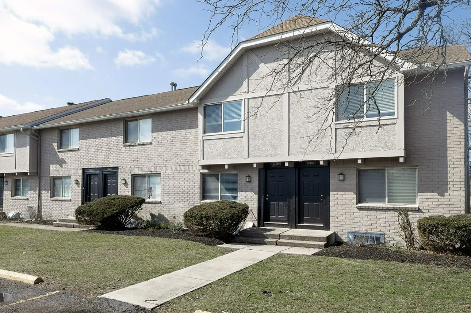 Townhomes at Fairways – photo 4