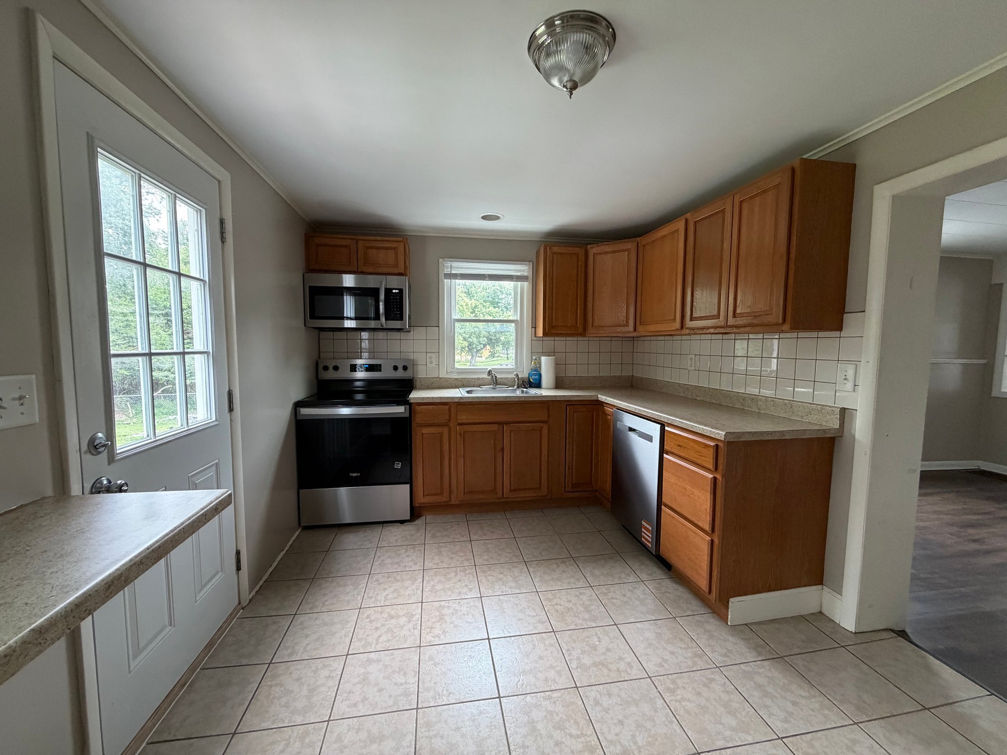 749 Fritztown Rd – photo 5
