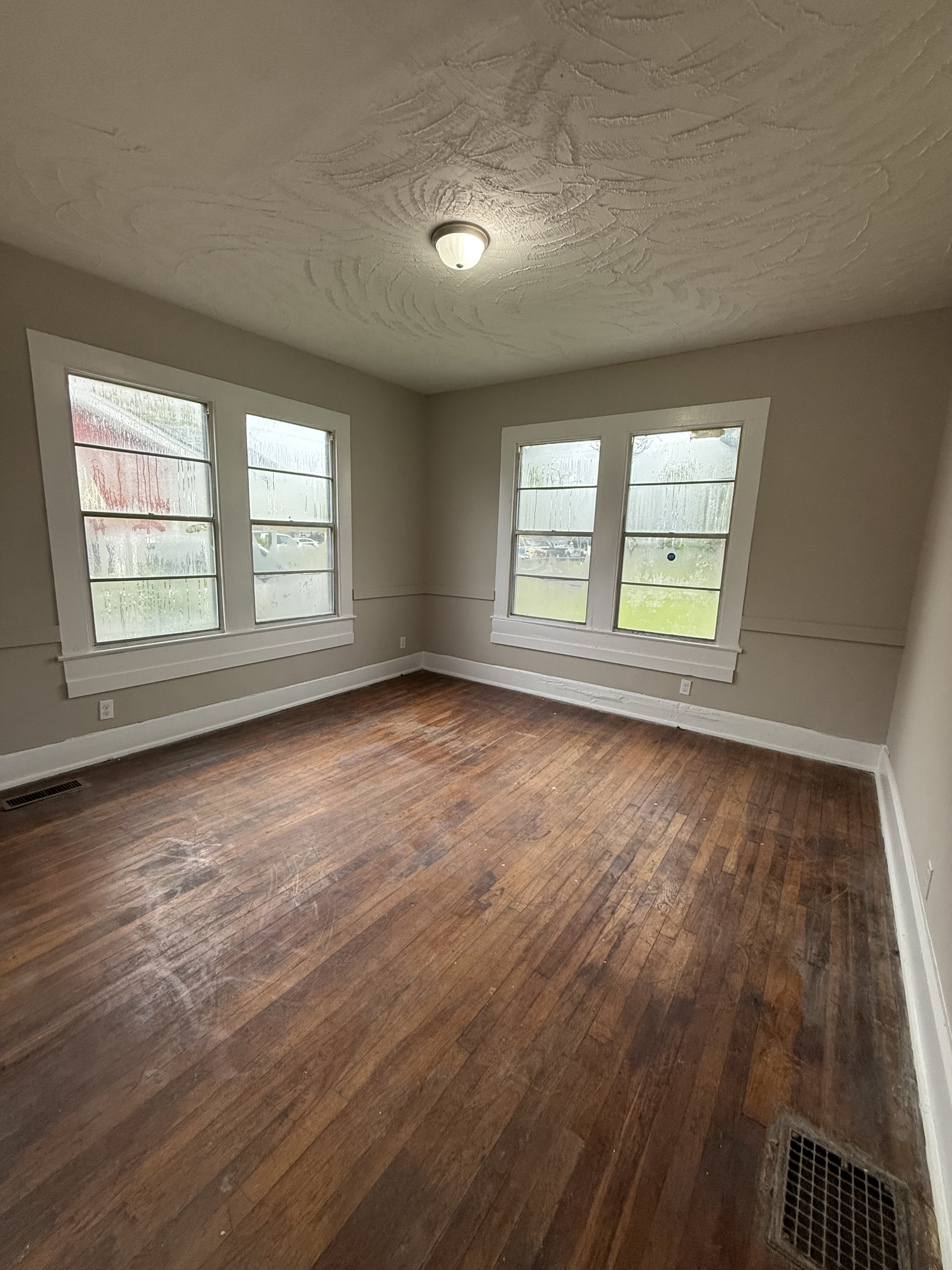 3116 Steiner Ave SW – photo 2