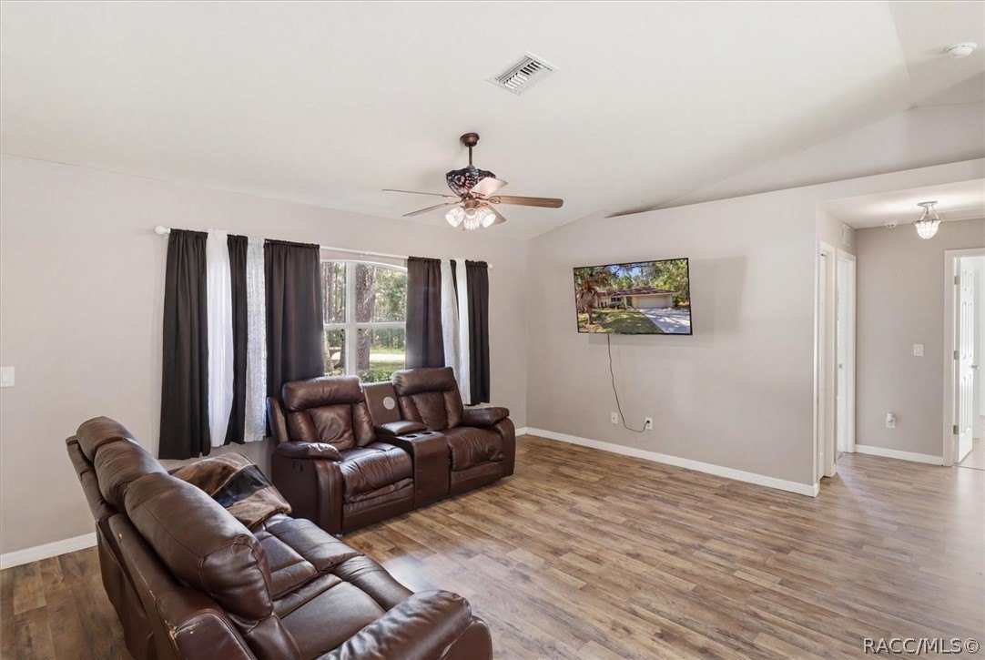 3220 E Rogers – photo 5