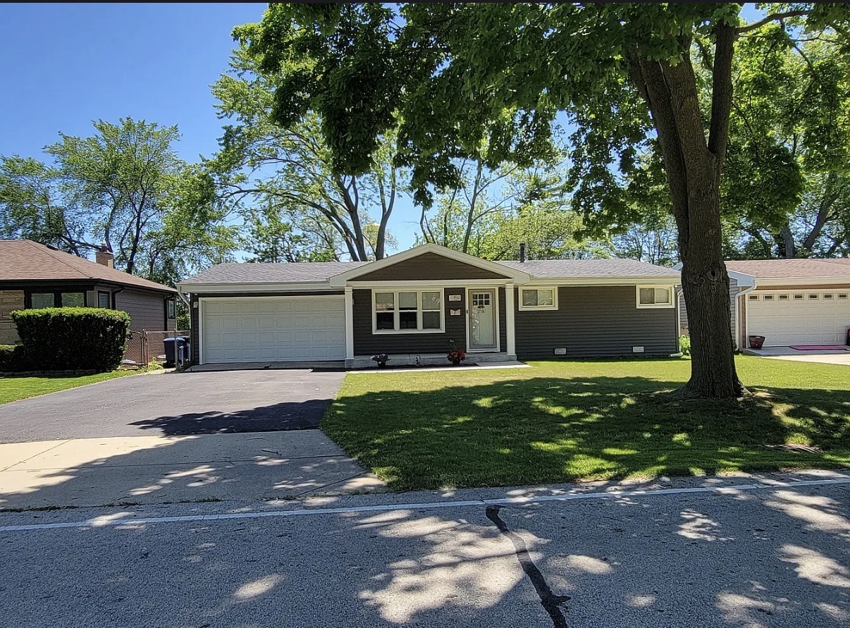 159 E Walnut Ave – photo 1
