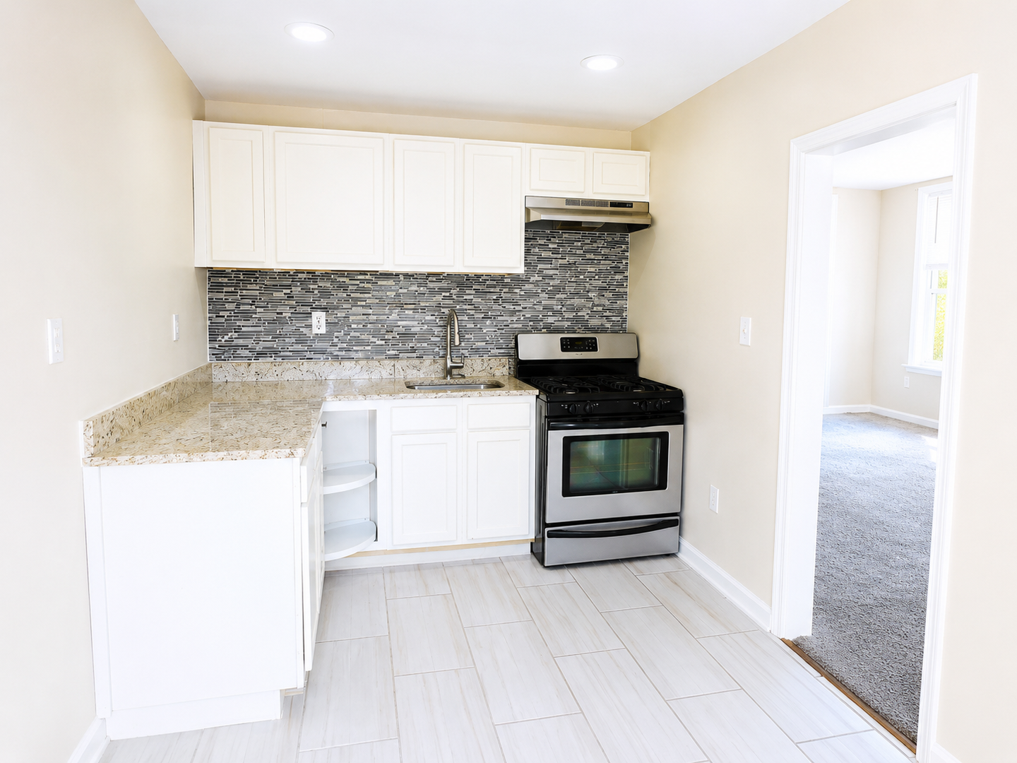 2012 Russell Ave unit A3 – photo 2