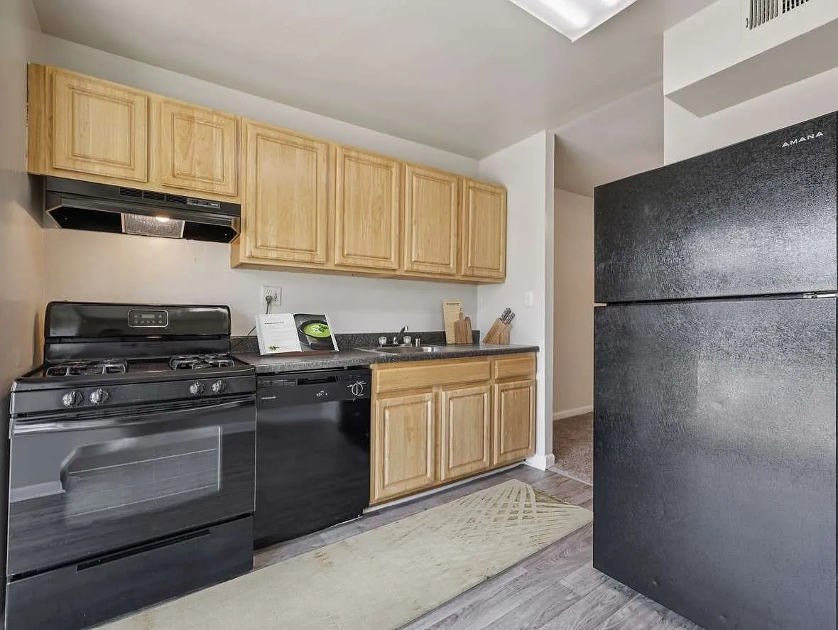 Hickory Hill Apartments – photo 4