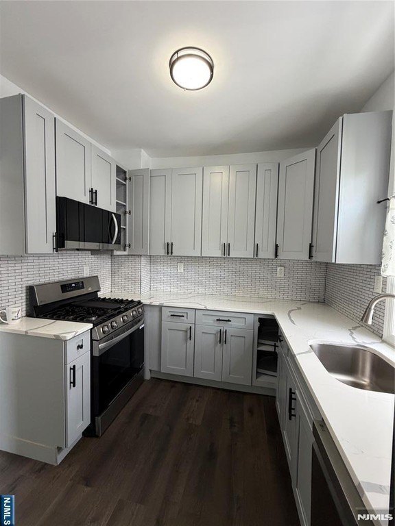 10 Edison Pl #2 – photo 4