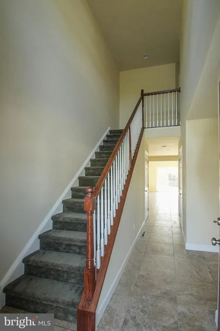 1226 Beaumont Ave unit MF Inc – photo 5
