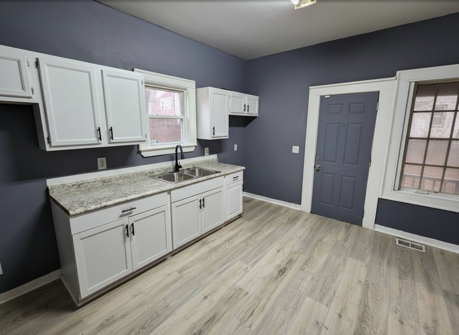 1365 E 89th St – photo 2