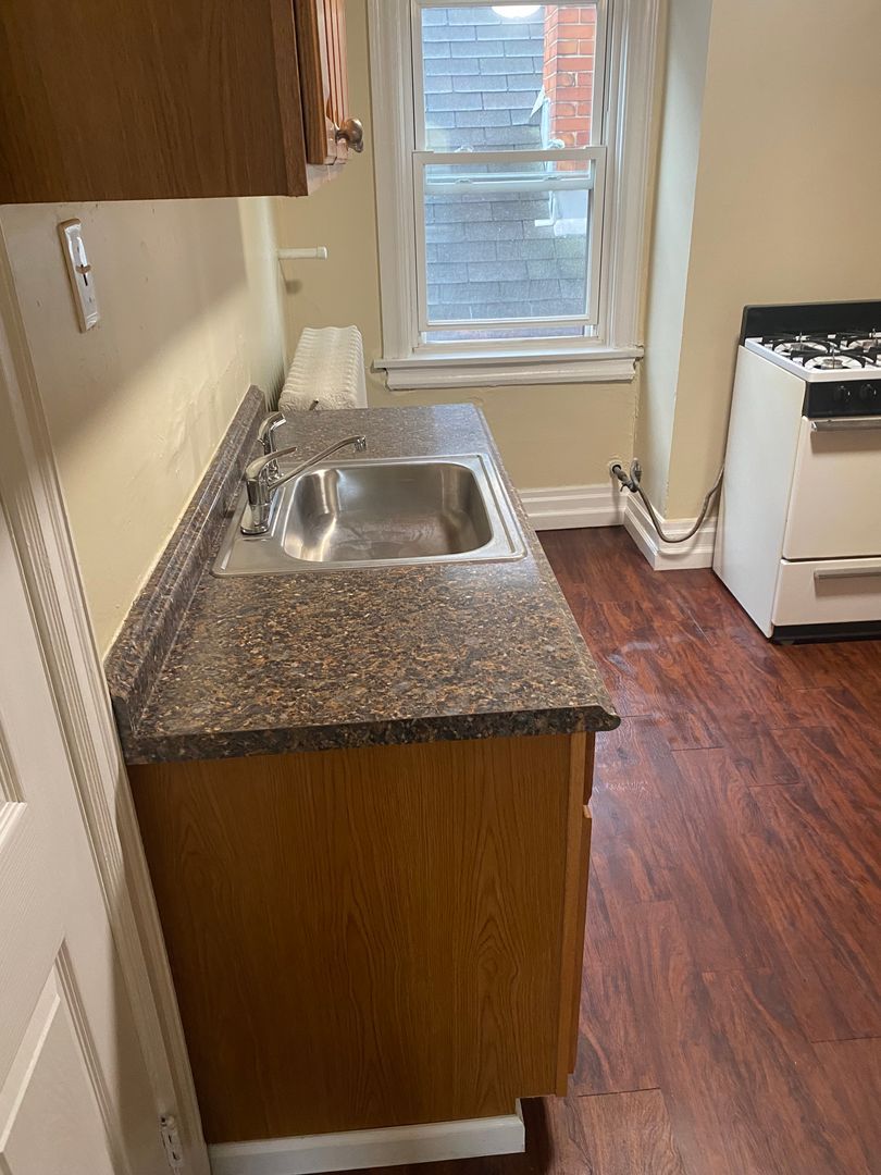 2306 Sherbrook St unit 3 – photo 3
