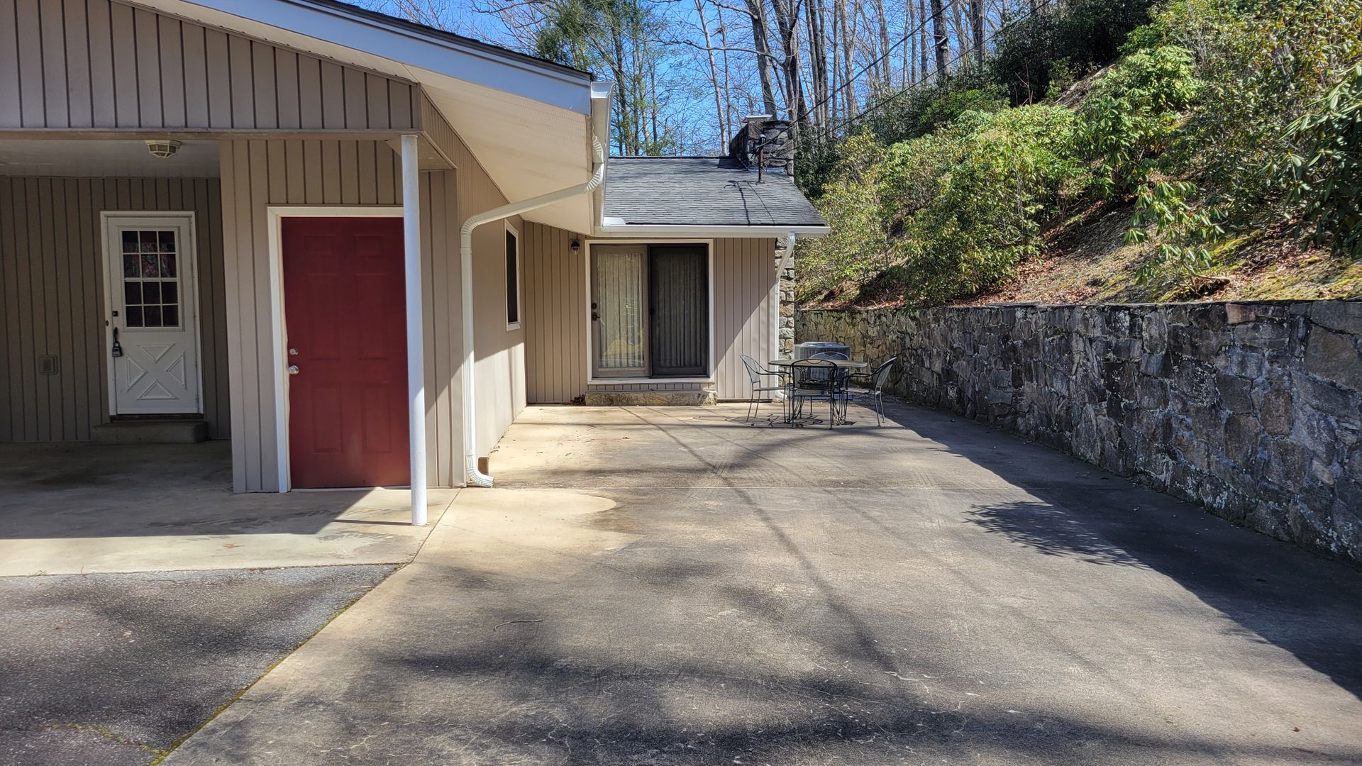 223 Cherry St – photo 2
