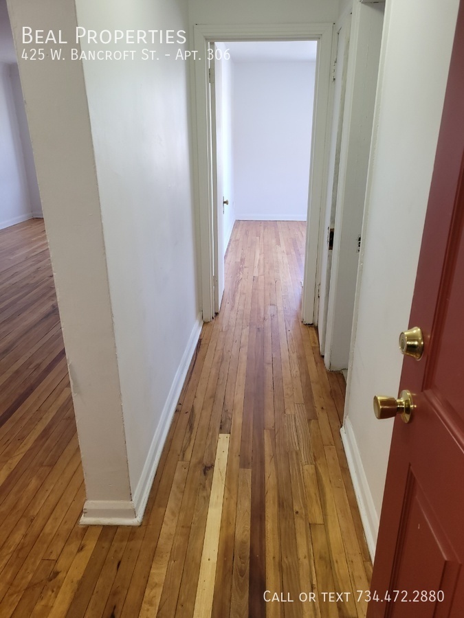 425 W Bancroft St – photo 5